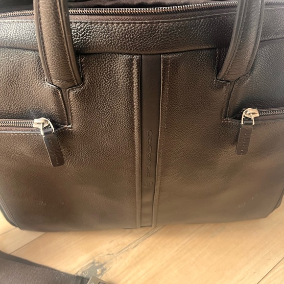 PIQUADRO ITALY MESSENGER BRIEFCASE ✨ - Picture 13 of 13